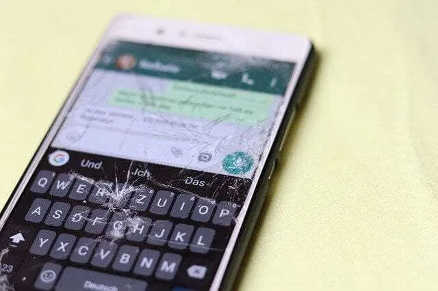 Broken screen Android Cara Mudah Mengetahui Versi HP Android yang Terinstal 7 Broken screen Android