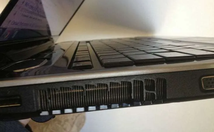 5 Cara Sederhana Mendinginkan Laptop yang Cepat Panas 4 Laptop Vent 5 Cara Sederhana Mendinginkan Laptop yang Cepat Panas 4 Laptop Vent