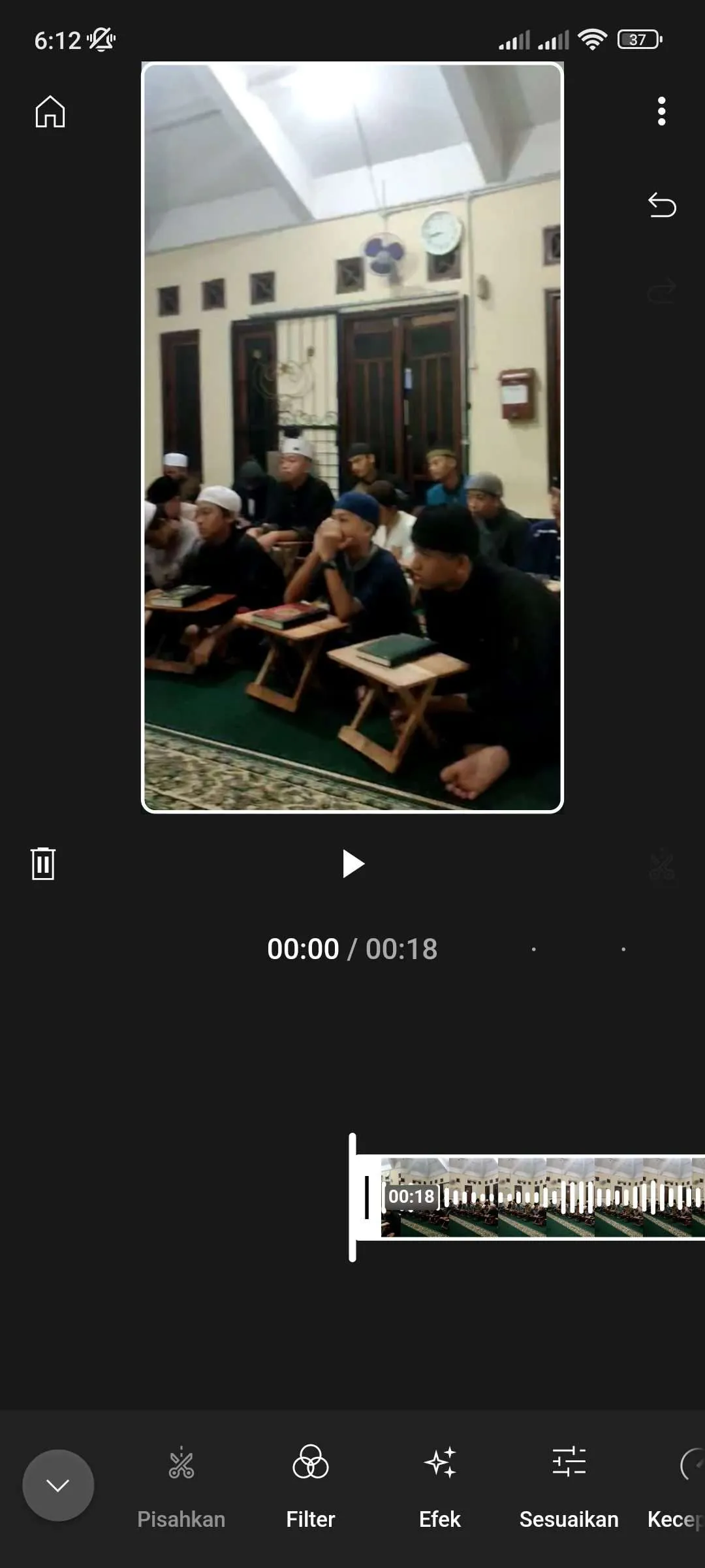 Screenshot 2024 01 02 06 12 57 678 com.google.android.apps .youtube.producer Cara Potong Video di YouTube Create dengan Mudah 7 Screenshot 2024 01 02 06 12 57 678 com.google.android.apps .youtube.producer