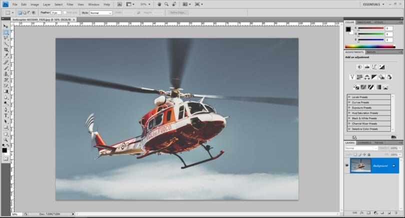 Cara Membalikkan Gambar di Photoshop